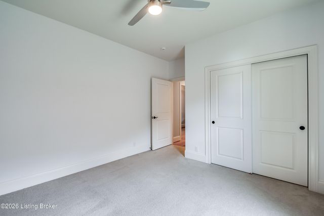 213 Locust Park Pl, Louisville, KY 40245