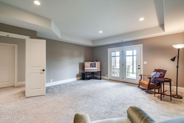 213 Locust Park Pl, Louisville, KY 40245
