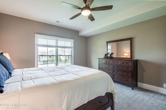 213 Locust Park Pl, Louisville, KY 40245
