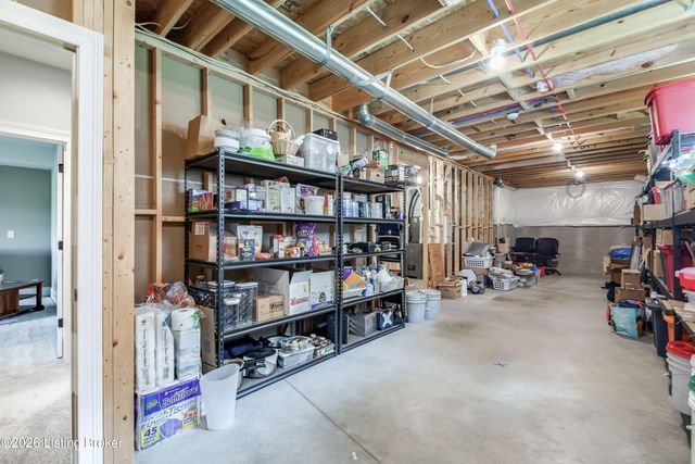 213 Locust Park Pl, Louisville, KY 40245