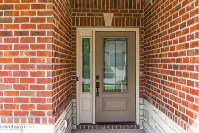 213 Locust Park Pl, Louisville, KY 40245