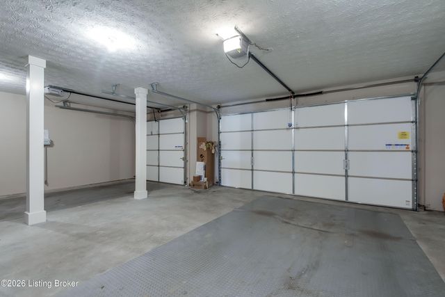 213 Locust Park Pl, Louisville, KY 40245