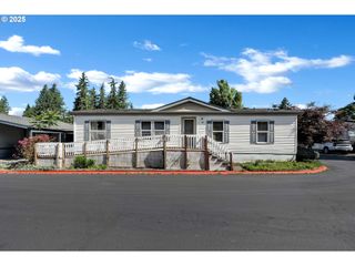15768 Se POWELL Blvd 36, Portland, OR 97236