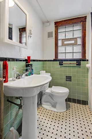 2347 New York Avenue, Whiting, IN 46394