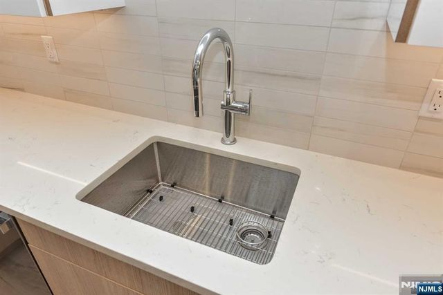 108 Collignon Way 108, River Vale, NJ 07675