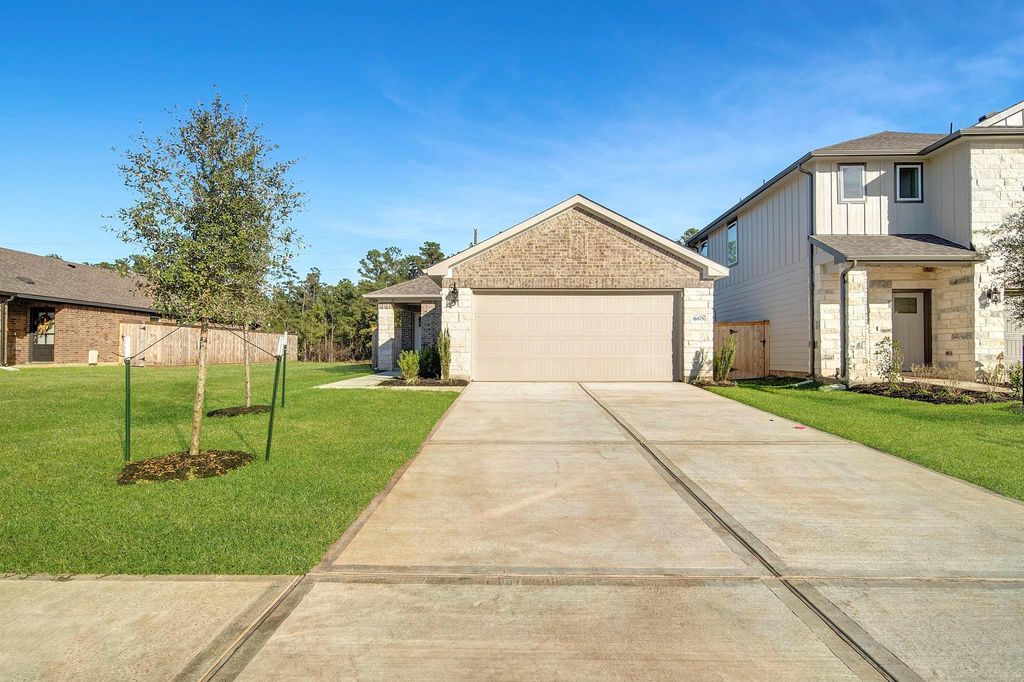 16675 Sterling Cliff Street, Conroe, TX 77302
