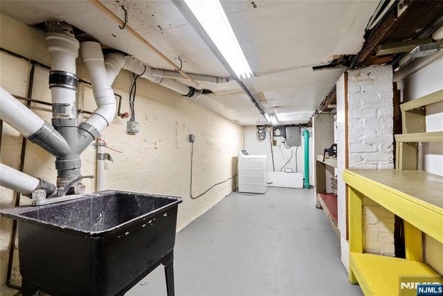 60 Winant Avenue, Ridgefield Park, NJ 07660