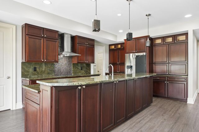 4558 Hirth Hill Road E, Grove City, OH 43123