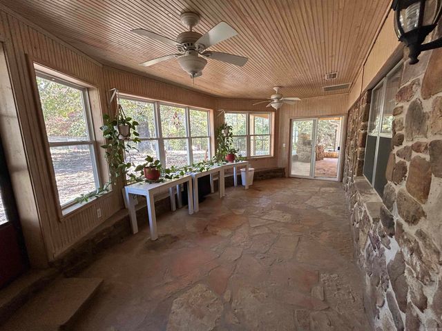 1162 Cove Road, Mountain View, AR 72560