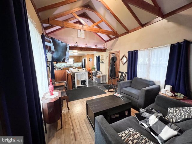 525 HIGHLAND AVE, Lewistown, PA 17044