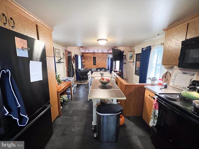 525 HIGHLAND AVE, Lewistown, PA 17044