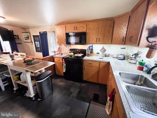 525 HIGHLAND AVE, Lewistown, PA 17044