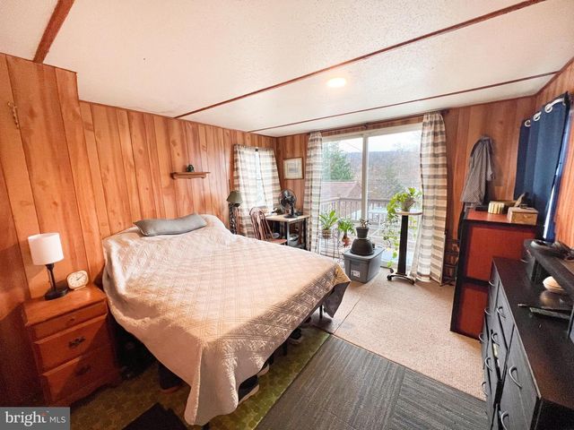 525 HIGHLAND AVE, Lewistown, PA 17044