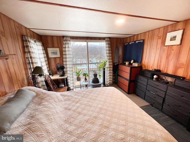 525 HIGHLAND AVE, Lewistown, PA 17044