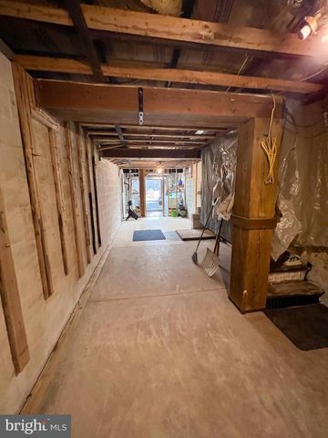 525 HIGHLAND AVE, Lewistown, PA 17044