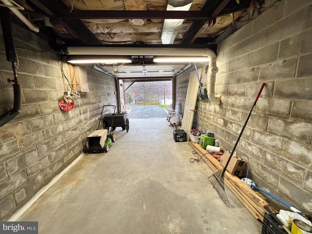 525 HIGHLAND AVE, Lewistown, PA 17044