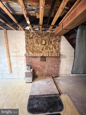 525 HIGHLAND AVE, Lewistown, PA 17044