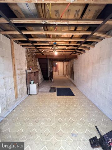 525 HIGHLAND AVE, Lewistown, PA 17044