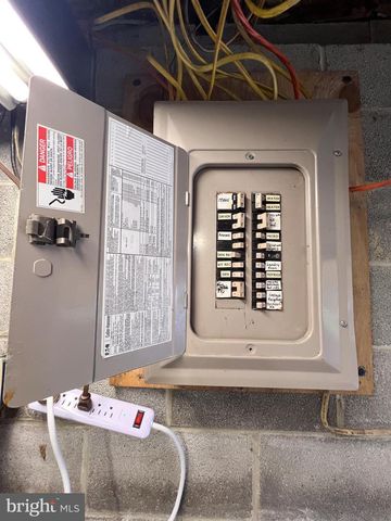 525 HIGHLAND AVE, Lewistown, PA 17044