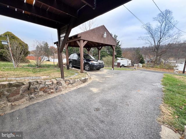 525 HIGHLAND AVE, Lewistown, PA 17044