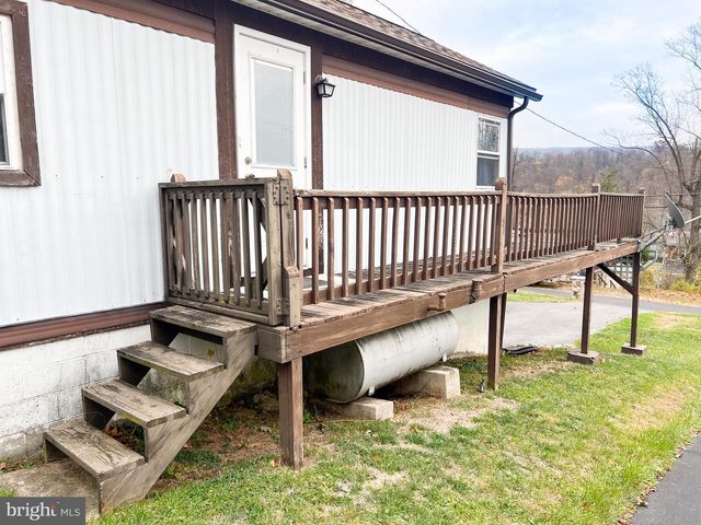 525 HIGHLAND AVE, Lewistown, PA 17044