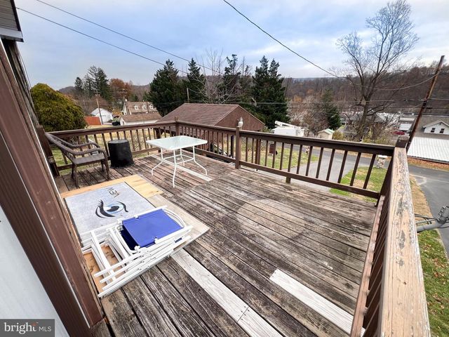 525 HIGHLAND AVE, Lewistown, PA 17044