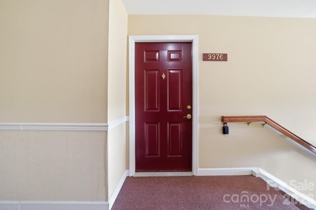 9976 Hyde Glen Court, Charlotte, NC 28262
