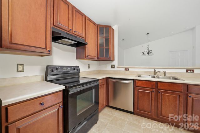9976 Hyde Glen Court, Charlotte, NC 28262