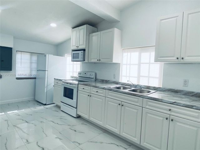 3100 NW 86th Street Back, Miami, FL 33147