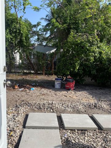 3100 NW 86th Street Back, Miami, FL 33147
