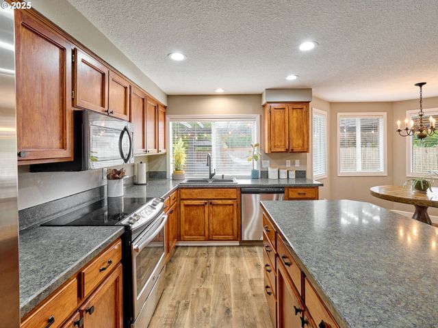 31070 Sw WILLAMETTE Way E, Wilsonville, OR 97070