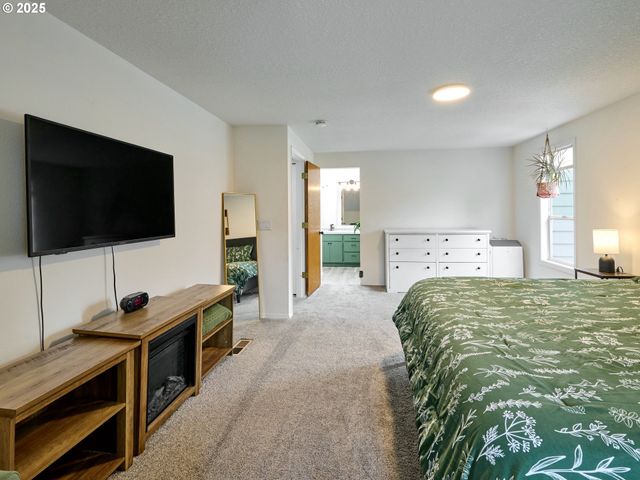 31070 Sw WILLAMETTE Way E, Wilsonville, OR 97070