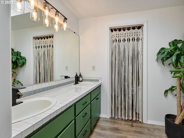 31070 Sw WILLAMETTE Way E, Wilsonville, OR 97070