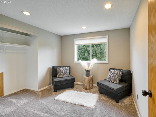 31070 Sw WILLAMETTE Way E, Wilsonville, OR 97070