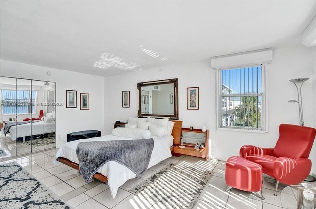 1000 NE 191st Street 21, Miami, FL 33179