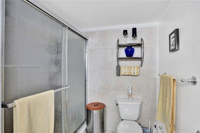 1000 NE 191st Street 21, Miami, FL 33179