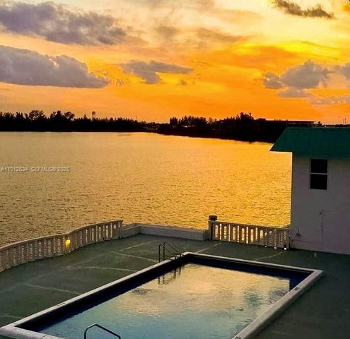 1000 NE 191st Street 21, Miami, FL 33179