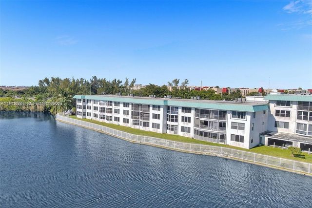 1000 NE 191st Street 21, Miami, FL 33179
