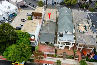 406 Jasmine 1/2, Newport Beach, CA 92625