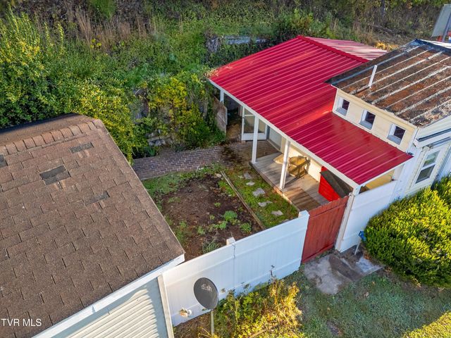 14240 Warrensburg Road, Midway, TN 37809