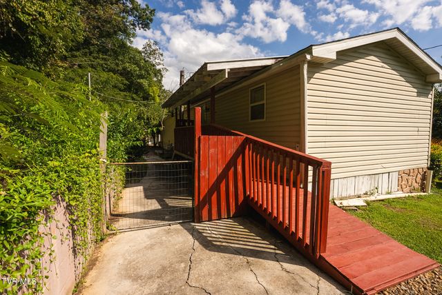 14240 Warrensburg Road, Midway, TN 37809