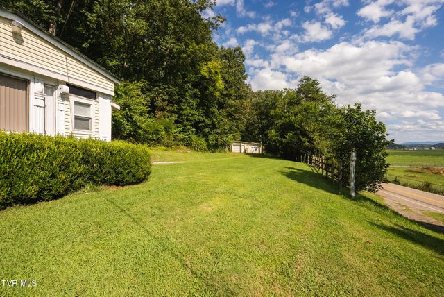 14240 Warrensburg Road, Midway, TN 37809