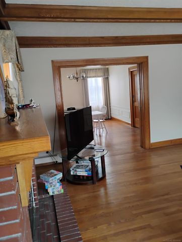 1106 State Street, Bay City, MI 48706