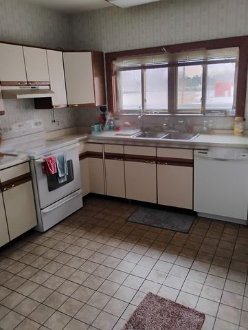 1106 State Street, Bay City, MI 48706