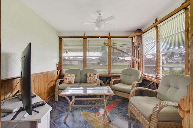 300 High Point Boulevard, Delray Beach, FL 33445