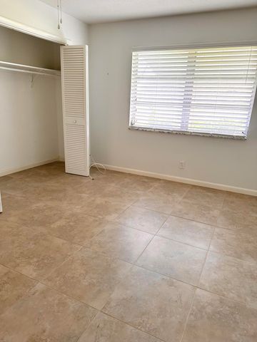 300 High Point Boulevard, Delray Beach, FL 33445