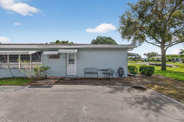 300 High Point Boulevard, Delray Beach, FL 33445