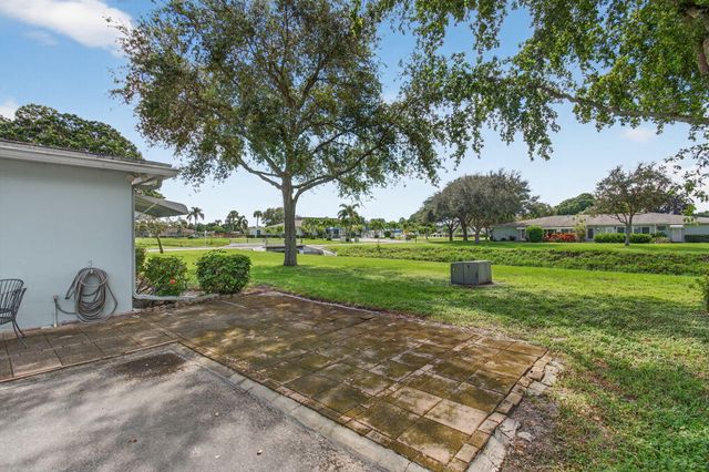 300 High Point Boulevard, Delray Beach, FL 33445