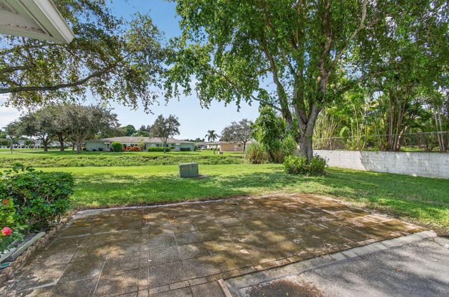 300 High Point Boulevard, Delray Beach, FL 33445