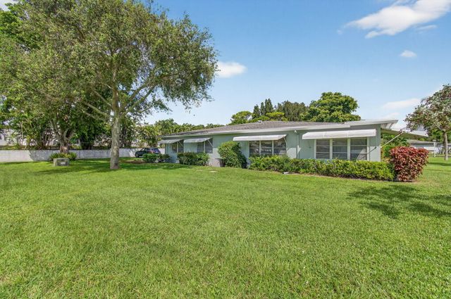 300 High Point Boulevard, Delray Beach, FL 33445